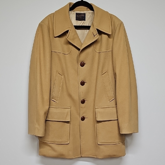 Vintage Pendleton Men's Tan Wool Coat Size XL Button Up W/ Pockets - Picture 1 of 16
